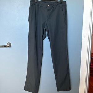 Men’s Lululemon Commision pants in gray / blue